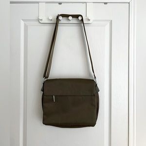 The Bridge Wayfarer Khaki Green Messenger Bag